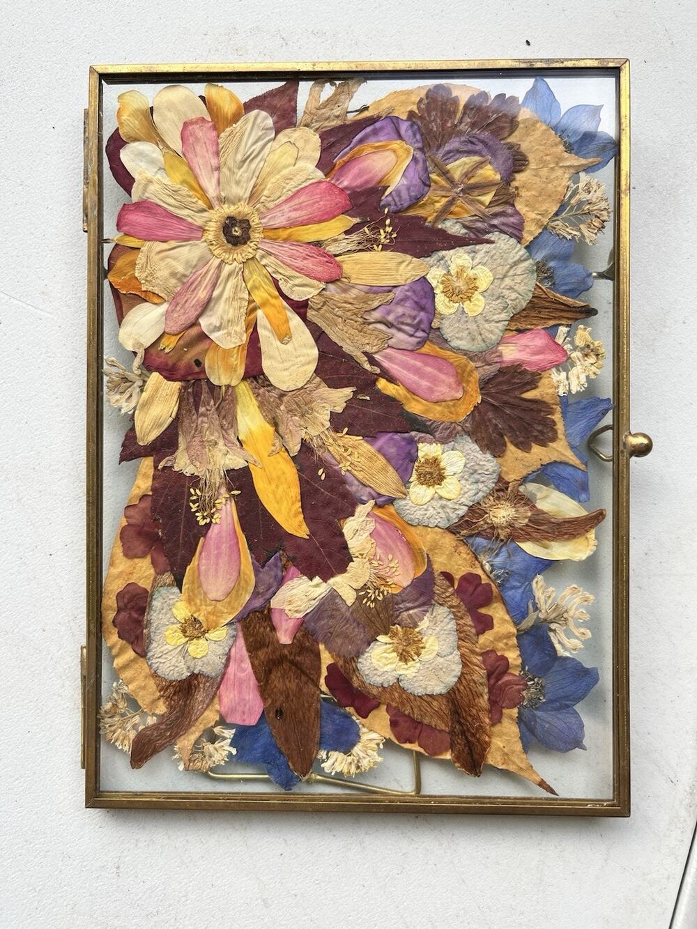Pressed Dried Flowers Art Rectangle Glass Metal Frame 5x7 Inch Suncatcher